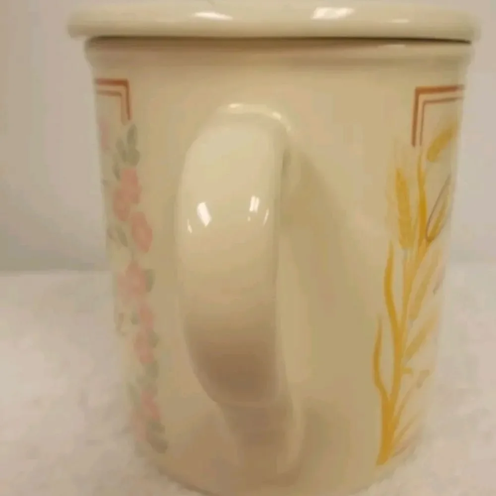 Vintage Hallmark Cards Mug Mates A Friend Friendship Coffee Tea Cup Mug & Lid